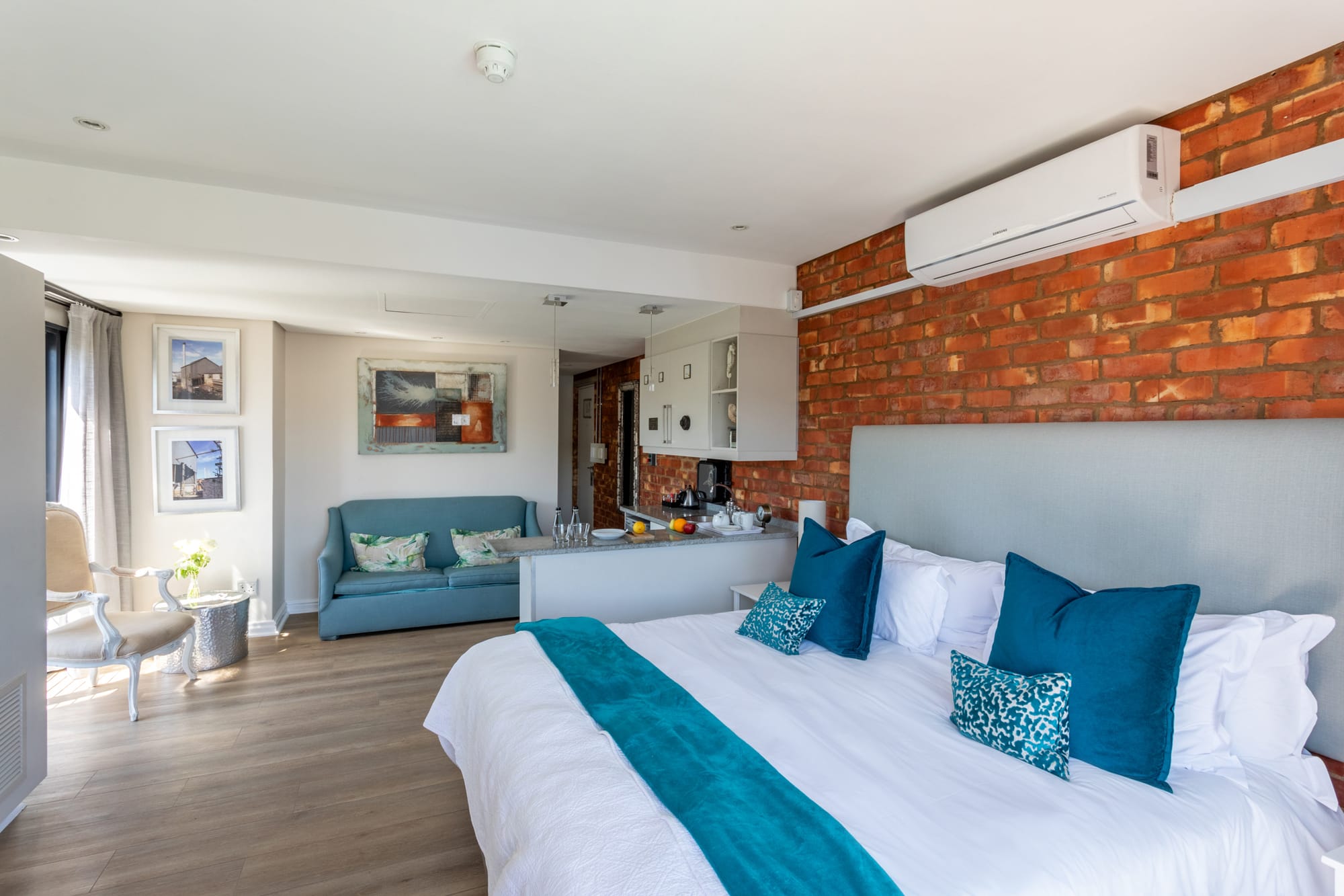 Luxury Room 1